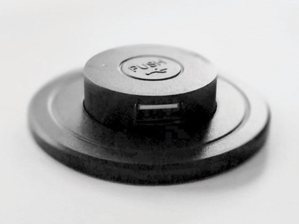 خرید هاب شارژ لیفت آپ مدل ChargeHub X3 با رنگ مشکی هاب شارژ لیفت آپ مدل ChargeHub X3 با رنگ مشکی