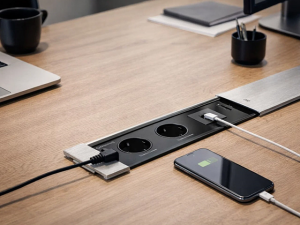 پریز برق مدل امریکن پلاس با درب فلپ