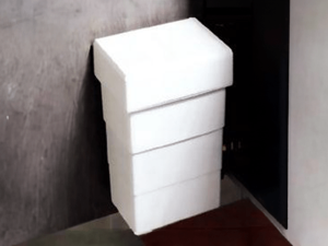 سطل زباله متصل به درب رنگ سفید