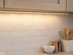 چراغ LED نواری 3000 کلوین ضد آب 10 میلی متری 5 متری